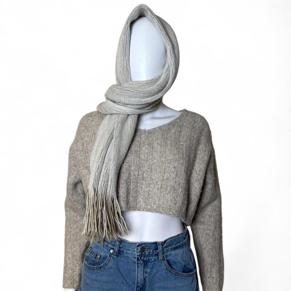 Elegant Beige Women's Crew Neck Sweater